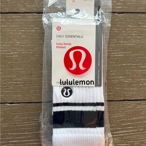New Lululemon Daily Stride Ribbed Crew Socks Black Stripe White Medium